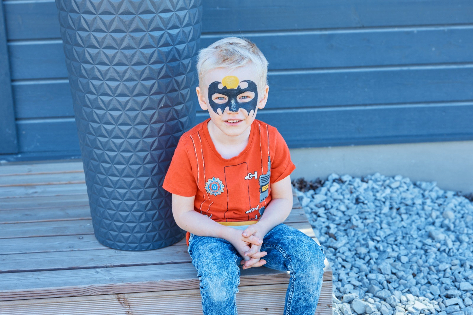 Batman maskiga näomaaling poistele sünnipäevadel